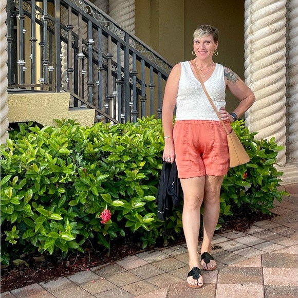 Meet your Posher, Rachel - Picture 1 of 5